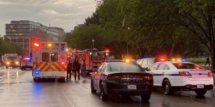 Beyaz Saray’ın yanına yıldırım düştü: 4 kişi yaralandı