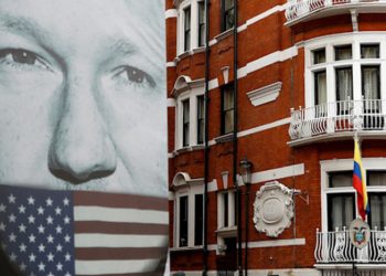 Binden fazla insan, Assange için Britanya Parlamentosu'nun etrafında insan zinciri oluşturacak