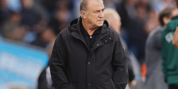 Binlerce kişi adını Fatih Terim olarak değiştirmek için nüfus müdürlüğüne başvurdu