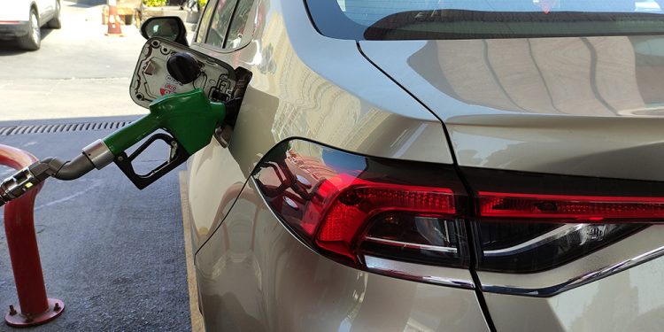 Brent petrol düştü, akaryakıt zammı geri alındı!