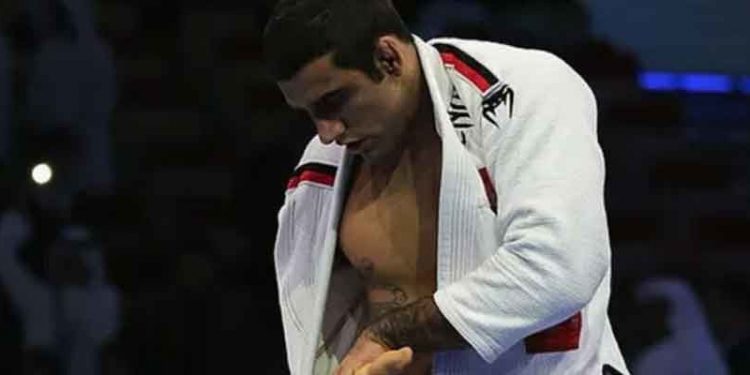 Brezilyalı Jiu Jitsu efsanesi Leandro Lo gece kulübünde başından vurularak öldürüldü