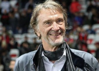 Britanya'nın en zengin insanı, 'sürünen' Manchester United'ı almaya talip