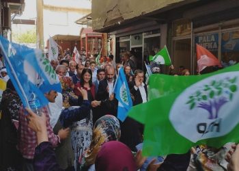 Buldan Hakkari’de konuştu: Kürt düşmanlığı size kaybettirecek