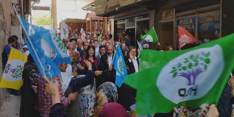 Buldan Hakkari’de konuştu: Kürt düşmanlığı size kaybettirecek