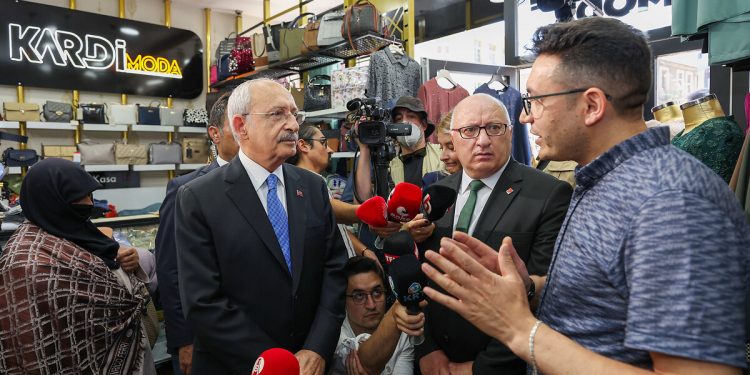 CHP Erzurum’a gitmeden dersine çalışmış: ‘Camileri kapattınız, ezanı Türkçe okuttunuz’