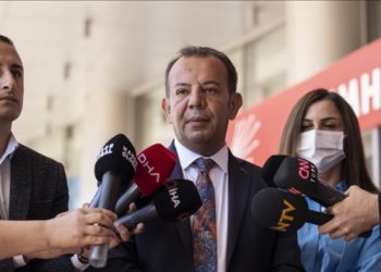 CHP'den ihracı istenen Tanju &Ouml;zcan hakkında karar &ccedil;ıkmadı