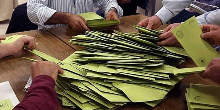 CHP'den olası erken seçime karşı ‘sandık mesaisi’