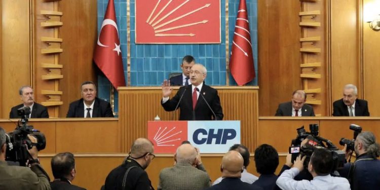 CHP’li 120 vekilin Erzurum’a aynı uçakla gidecek olması endişe yarattı: ‘Uygulama yanlış’