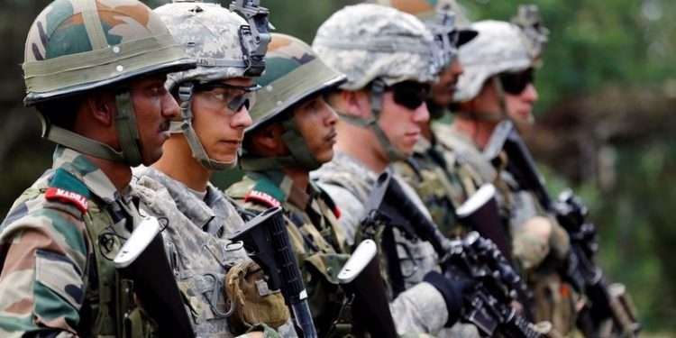 CNN: ABD, Hindistan'la Himalayalar'da askeri tatbikata hazırlanıyor