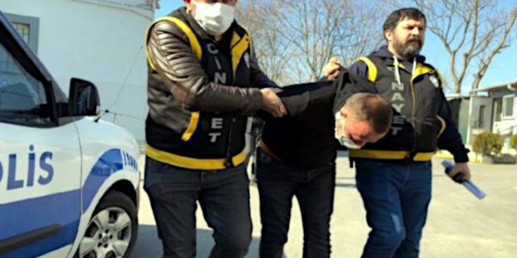 Camide imamı bıçaklayan sanık: Amacım elinden kurtulmaktı, bıçağı rastgele salladım