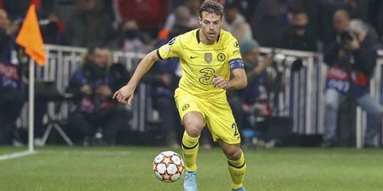 Chelsea, kaptanı Cesar Azpilicueta'nın sözleşmesini 2024'e kadar uzattı