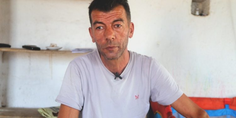 Çocuklarını nüfusa kaydettiremeyen baba: Böyle bir sistem dünyanın hiçbir yerinde yok