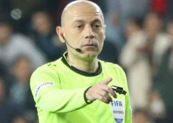 Cüneyt Çakır, hakemlik kariyerini noktaladı