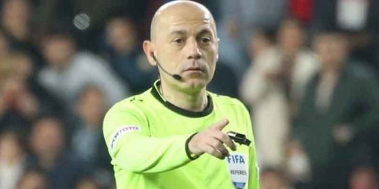 Cüneyt Çakır, hakemlik kariyerini noktaladı