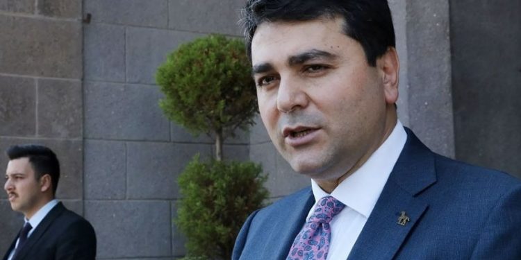 DP'li Uysal: Adayın 'Altılı Masa' içinden çıkması gerektiği kanaatindeyiz