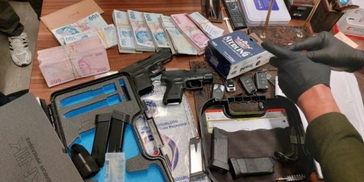 'Demir Yumruk' operasyonunda tutuklanan 4 kişiye tahliye