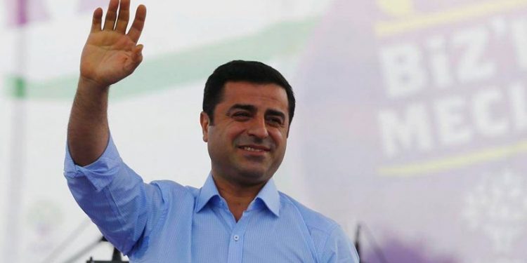 Demirtaş'tan diktatörlük göndermesi: Saçmalamayın lütfen