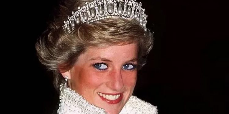 Diana: Ölümünün 25. yılında fotoğraflarla Prenses Diana'nın yaşamı