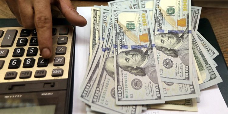 Dolar 18 TL seviyesine yakın: Şahap Kavcıoğlu'nun sanayicilerle görüşmesi izleniyor