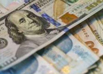Dolar/TL kuru haftaya rekor tazeleyerek başladı