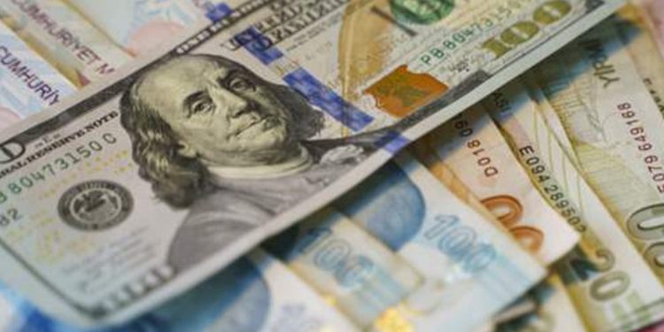 Dolar/TL kuru zirvedeki yükselişini sürdürüyor