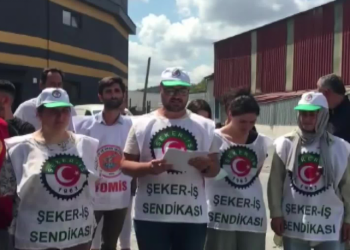 Dört işçi sendikalı olduğu için işten atıldı, sendika fabrika önüne gitti: 'İşçilerin örgütlenmekten başka çaresi yok'