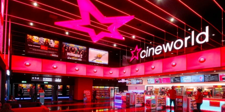 Dünyanın en büyük sinema zincirlerinden Cineworld, iflası düşündüklerini doğruladı
