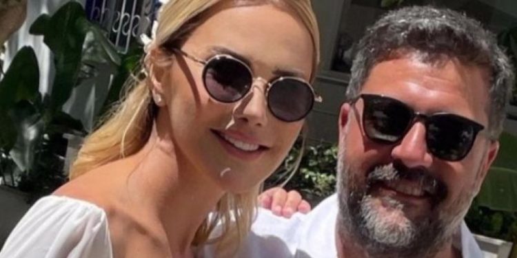 Ece Erken, eşinin katil zanlısı savunma yaparken duruşmada bayıldı