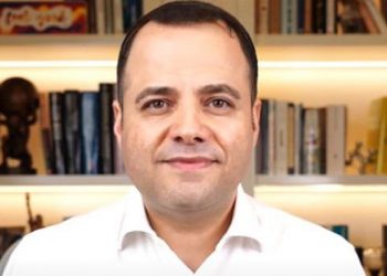 Ekonomist Özgür Demirtaş'tan TCMB'nin kredi düzenlemesine: O düşük orandan hiçbir banka kredi vermez; kamu bankaları verirse mega enflasyon gelir