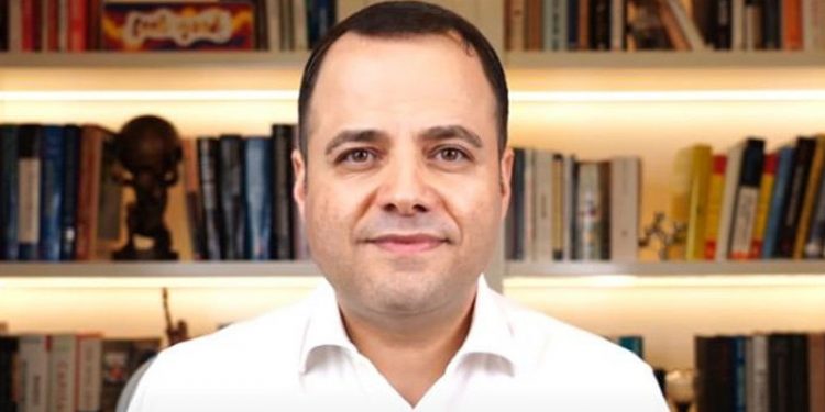 Ekonomist Özgür Demirtaş'tan TCMB'nin kredi düzenlemesine: O düşük orandan hiçbir banka kredi vermez; kamu bankaları verirse mega enflasyon gelir