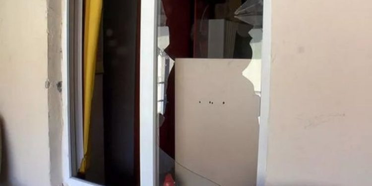 Elektriği suyu kesilen kiracı: İstanbul'un göbeğinde mağara hayatı yaşatıyorlar, artık yaşamak istemiyorum