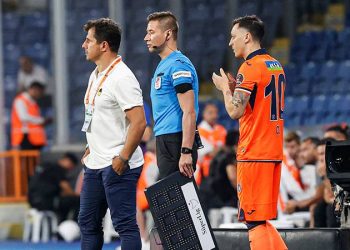 Emre Belözoğlu'ndan Mesut Özil açıklaması: Fenerbahçe'de istediği ortamı bulamamış olabilir; birbirimize iyi geleceğiz