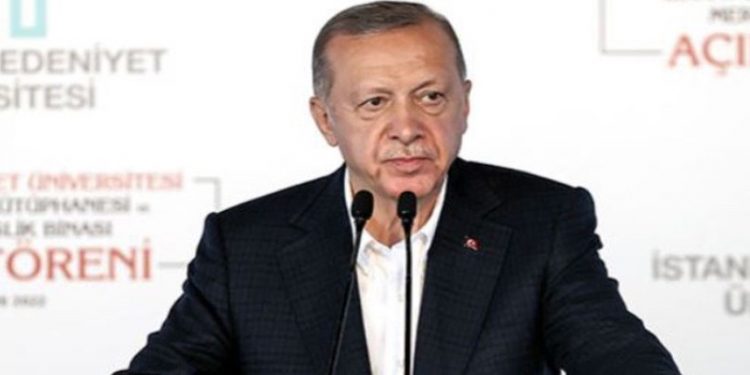 Erdoğan: Kitapla irtibatını koparan milletlerin hayatta kalabilmesinin imkansız olduğunu biliyoruz