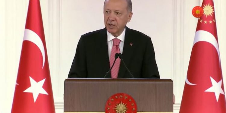 Erdoğan: Seçim yaklaştıkça saldırıların yoğunlaşacağı anlaşılıyor