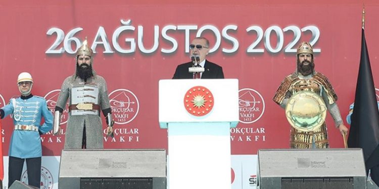 Erdoğan: Vatanı bölmeye çalışanın gözyaşına bakmayız