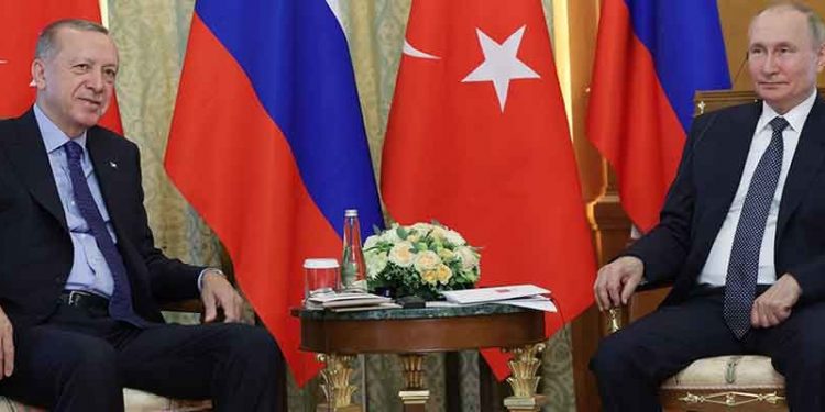 Erdoğan ve Putin görüşmesinden ortak bildiri: Suriye'de tüm terör örgütlerine karşı mücadelede eşgüdüm içinde hareket etme kararlılıkları teyit edildi