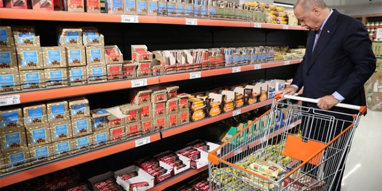 Erdoğan'ın Tarım Kredi marketinde poz verdiği reyonda fiyatlar uçtu