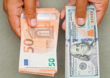 Euro, dolar karşısında 20 yılın en düşük seviyesinde