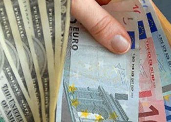 Euro/dolar paritesi 1 seviyesinin altını gördü