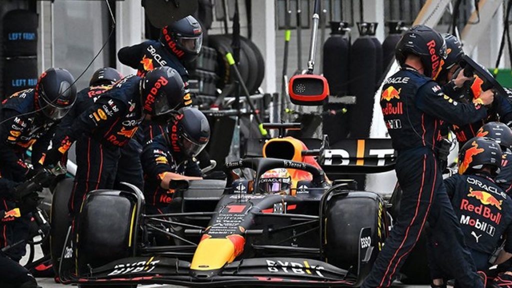 F1 Macaristan Grand Prix'sini Verstappen kazandı