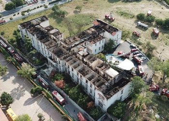 Fahrettin Koca'dan, Balıklı Rum Hastanesi açıklaması: 103 hasta tahliye edilmiştir