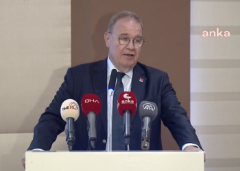 Faik Öztrak: Türkiye'yi Avrupa'nın '1 milyoncu marketi' haline getirdiler