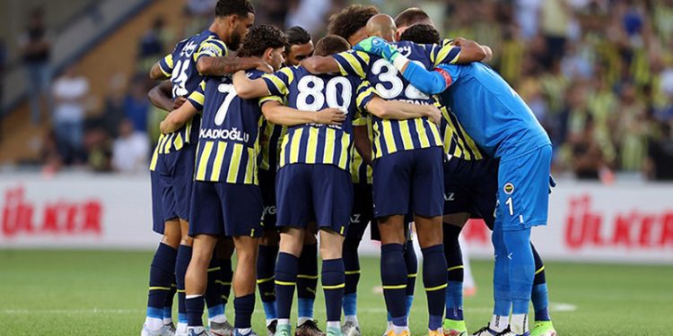 Fenerbahçe, Slovacko karşısında avantaj arıyor