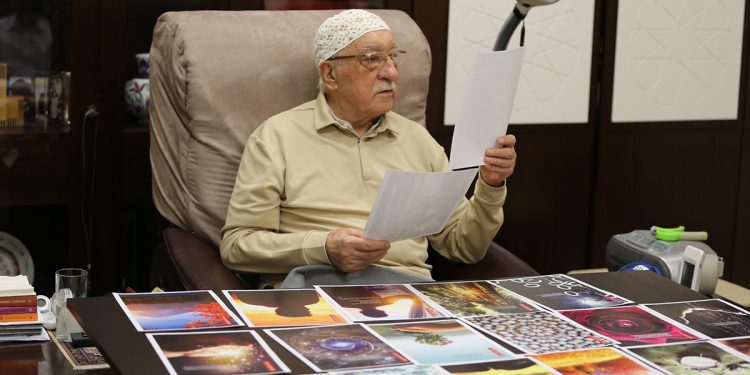 Fethullah Gülen: Hizmet durmadı, devam ediyor