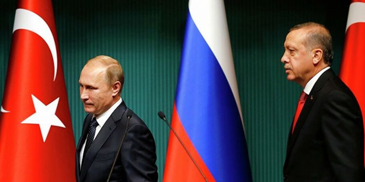 Financial Times: Türkiye'nin, Rusya için ticaret platformu haline gelmesi endişe verici