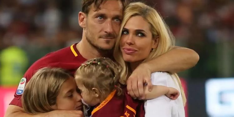 Francesco Totti ve Ilary Blasi’nin biten evliliklerinde ‘ihanet’ iddiası