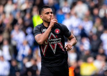 Galatasaray'a Evander transferinde Hollanda ve Portekiz'den rakip!