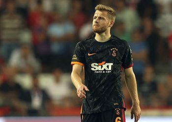 Galatasaray'ın yeni transferi Midtsjö: Hocam nerede isterse orada oynamaya hazırım