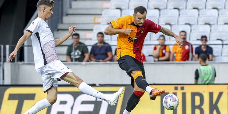 Galatasaray'ın yeni transferi Seferovic, hazırlık maçlarındaki performansıyla göz doldurdu