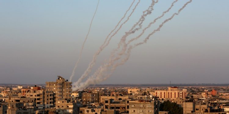 Gazze'de kırılgan ateşkes sürüyor